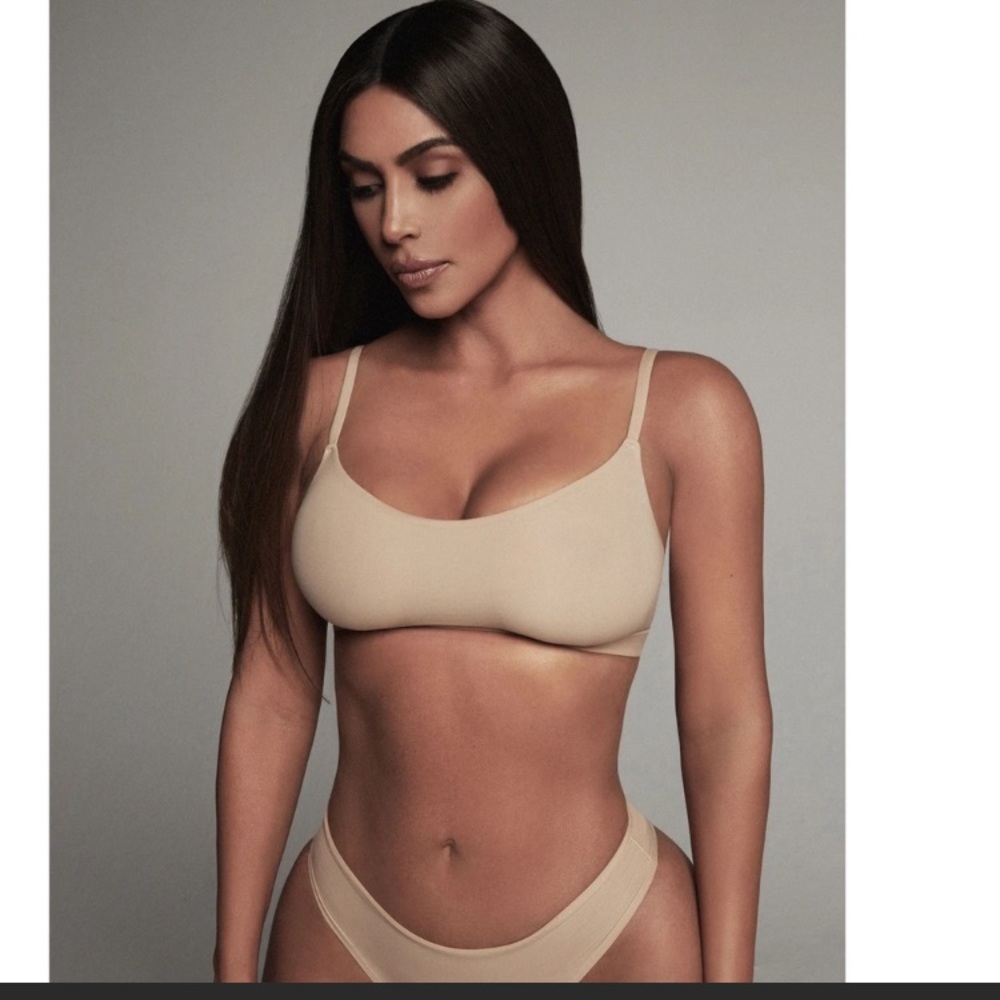 SKIMS Fits Everybody Scoop Neck Bra